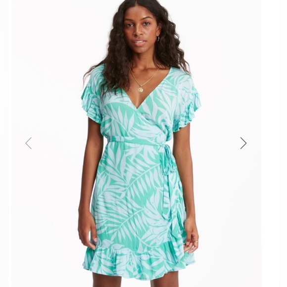 Billabong Dresses & Skirts - Billabong Wrap Women’s Mini Dress Tropical Teal Green Palm Leaves Print
